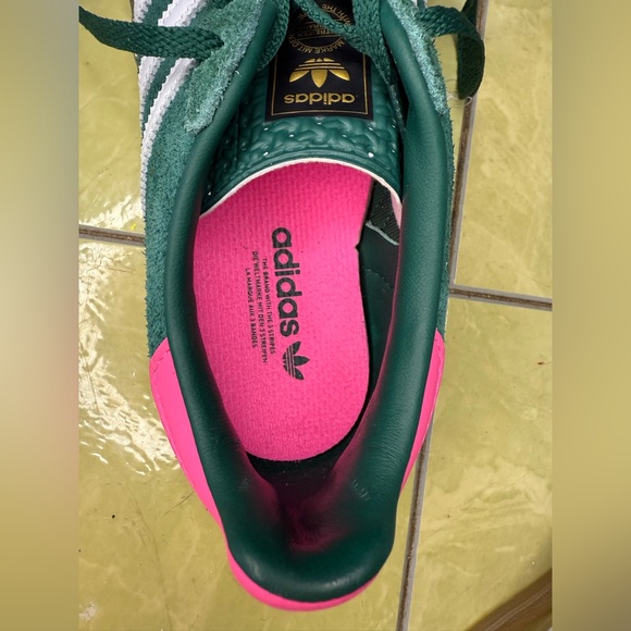 Adidas Gazelle Suede Indoor Collegiate Green Pink Spark Gum Sole | Size 5.5 - Picture 12 of 13